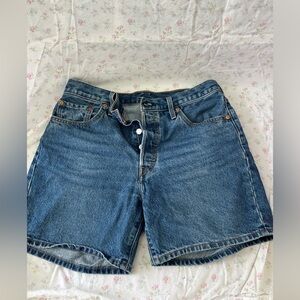Levi’s 501 shorts size 8